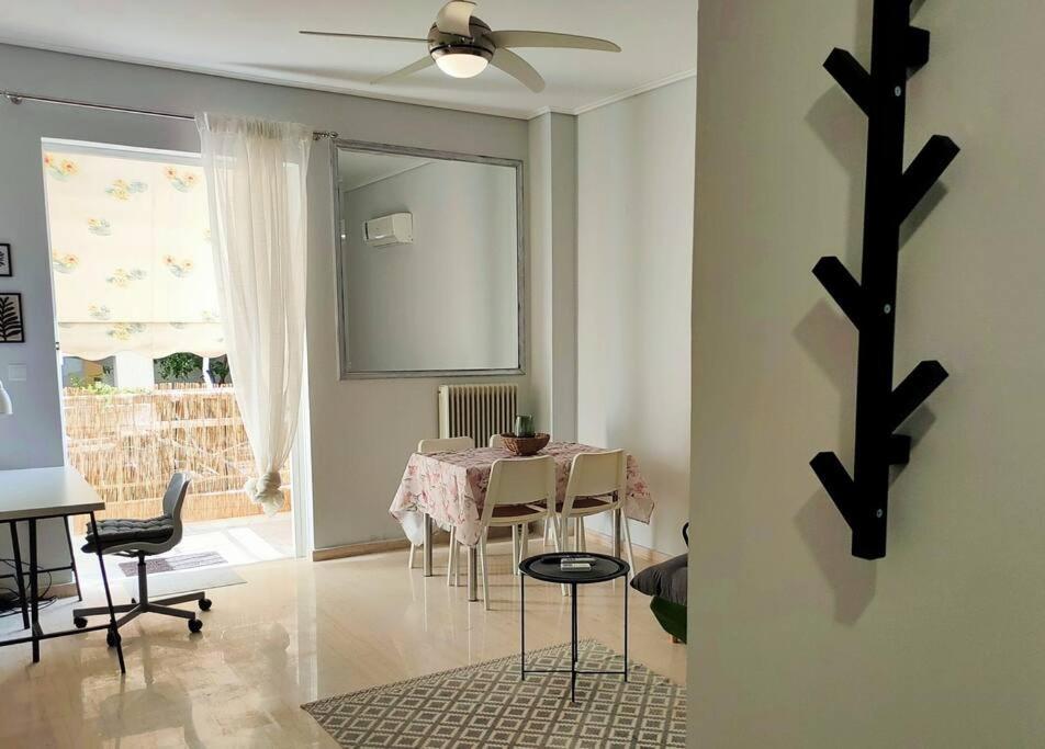 Δίπλα Στο Πάρκο Apartment Kalamata Exterior photo