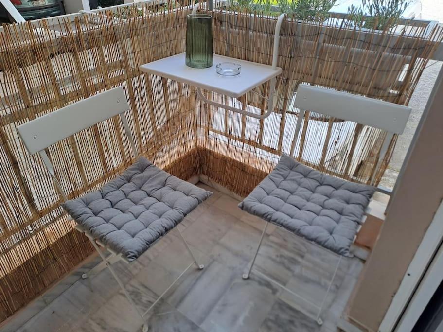 Δίπλα Στο Πάρκο Apartment Kalamata Exterior photo